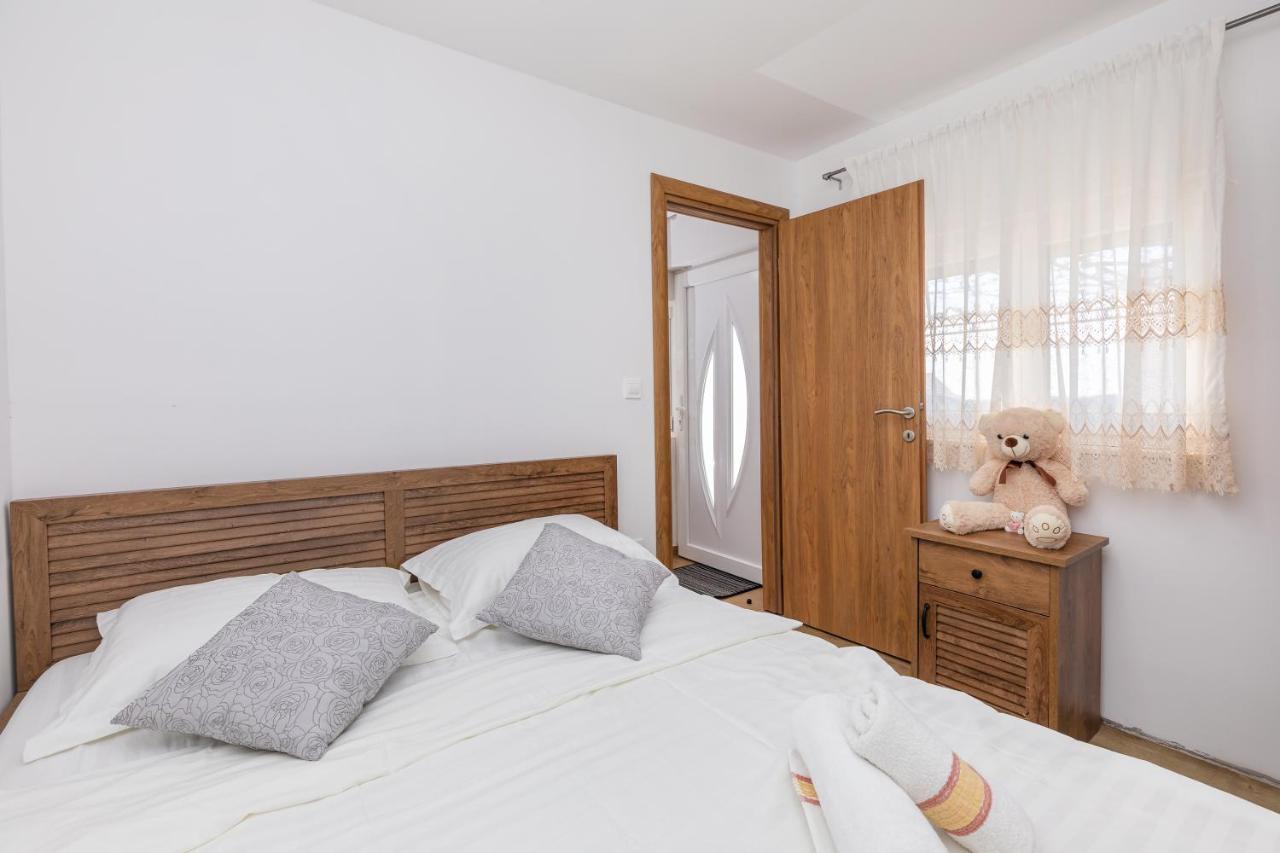Apartments Sweet And Cozy Cavtat Exterior photo